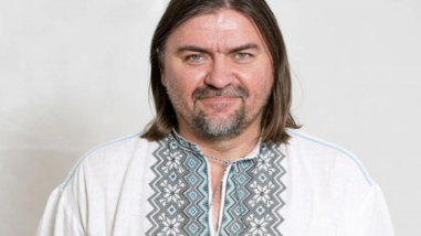 За кадром Олесь Санін