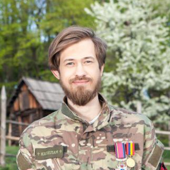 Кому потрібні герої?