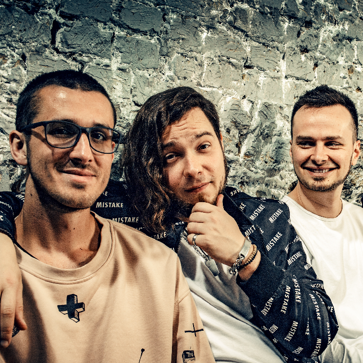 Фронтмен гурту DETACH Олексій Веренчик