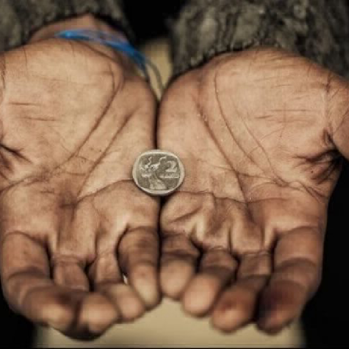 Друзі, як вважаєте бути бідним це недолік?